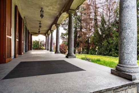 portico giardino e facciata nord - villa a seveso - meriggi