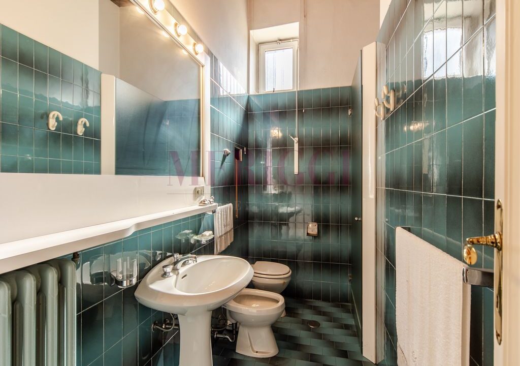 bagno al primo piano - villa Oggiono - vendita - Meriggi