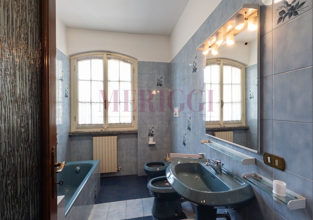 bagno di servizio - villa usmate velate - vendita - meriggi