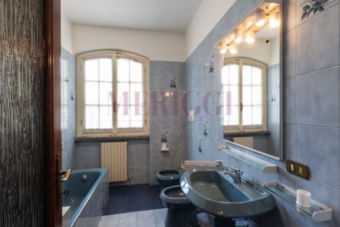 bagno di servizio - villa usmate velate - vendita - meriggi