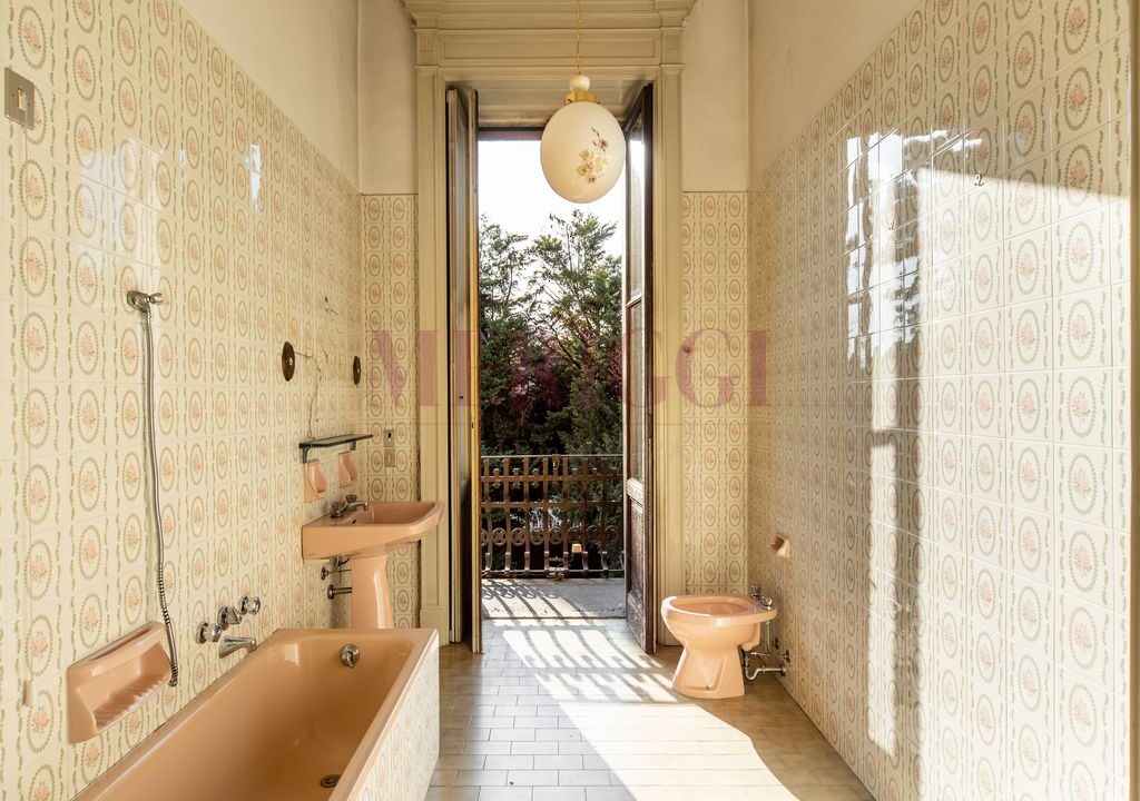 bagno e vista - villa epoca vimercate - meriggi