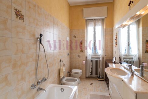 bagno padronale - villa missaglia - vendita - meriggi