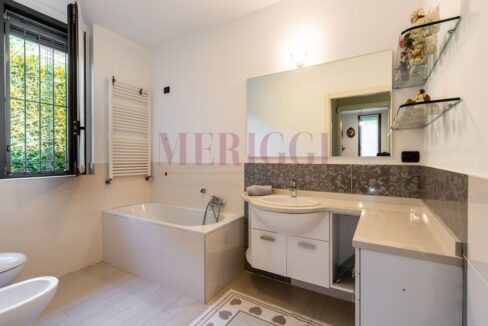 bagno piano terra - villa briosco - vendita - Meriggi