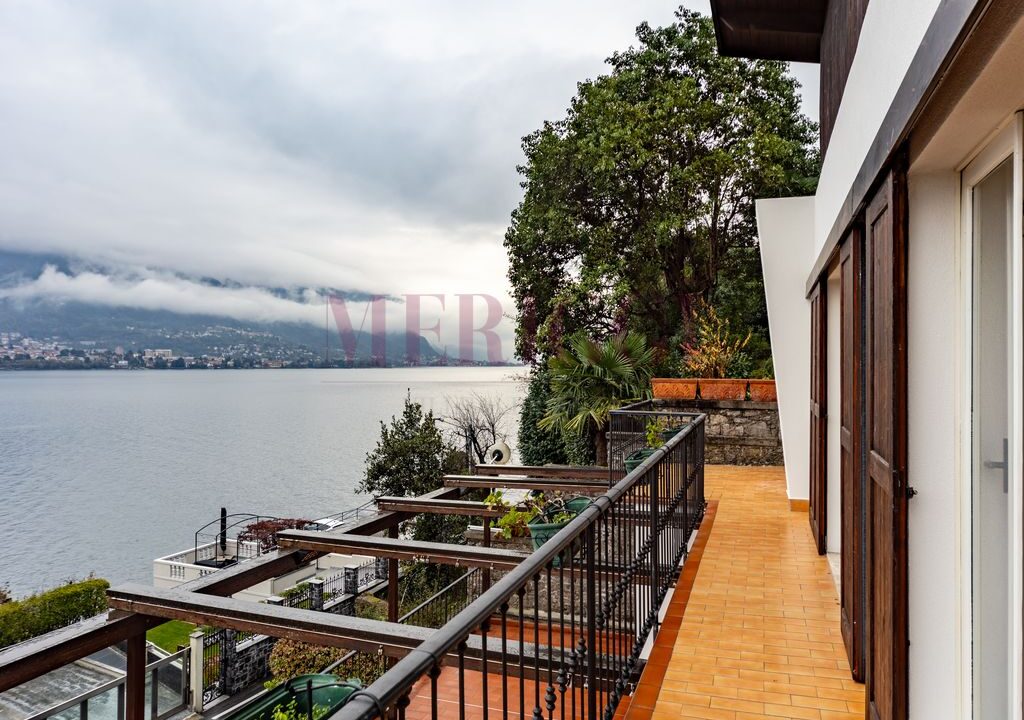 balcone con affaccio sul lago - villa oliveto lario - vendita - meriggi