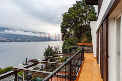 balcone con affaccio sul lago - villa oliveto lario - vendita - meriggi