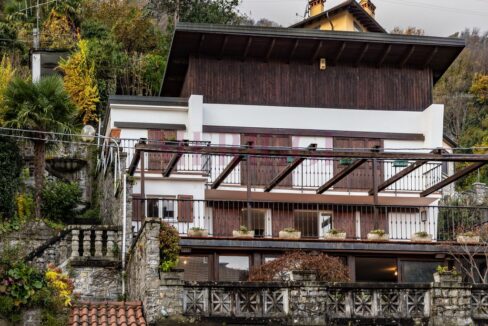 facciata fronte lago - villa oliveto lario - vendita - meriggi