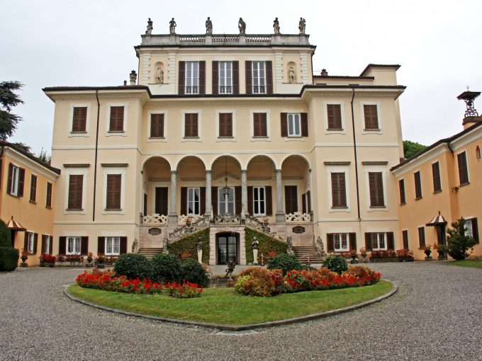 facciata principale - villa gnecchi - verderio - meriggi