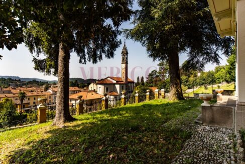 giardino e vista - villa Oggiono - vendita - Meriggi