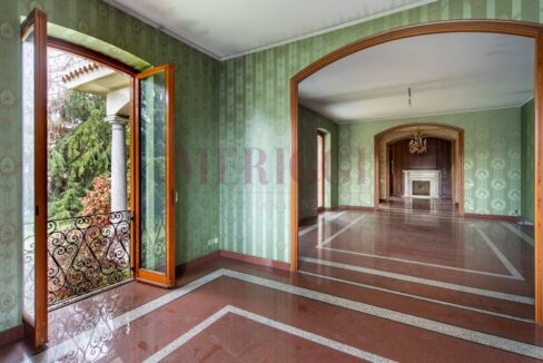 soggiorno e vista - villa a seveso - meriggi