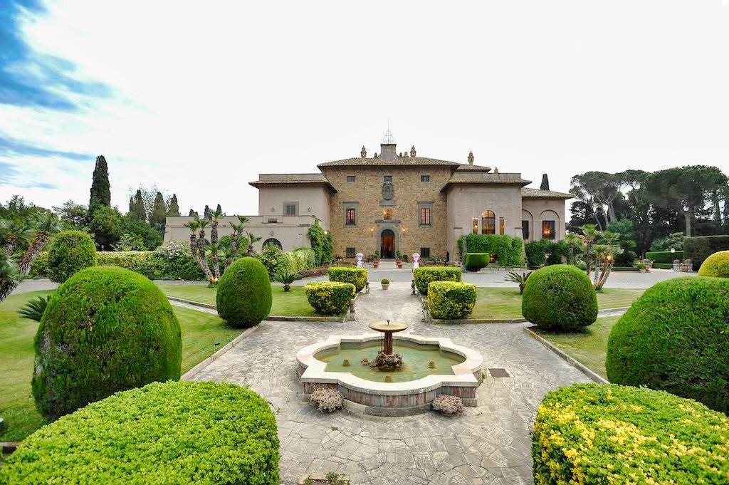 facciata principale della villa Giovanelli Fogaccia