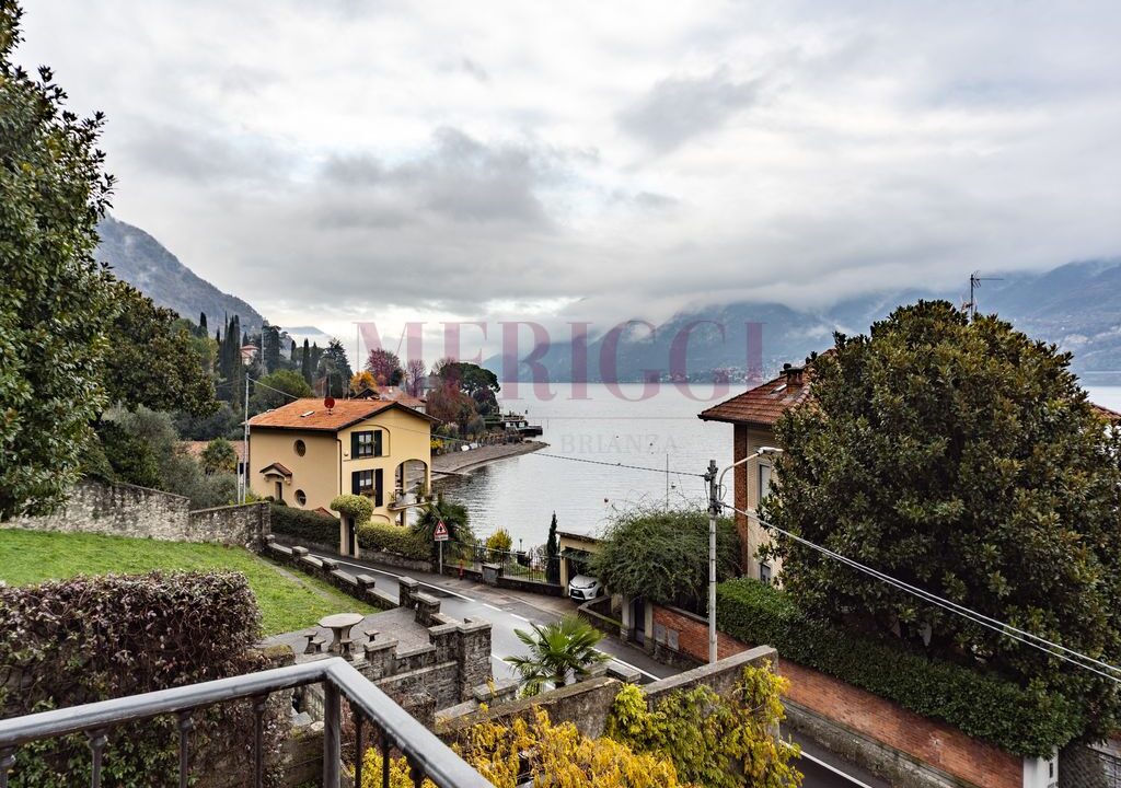 vista lago dal balcone - villa oliveto lario - vendita - meriggi